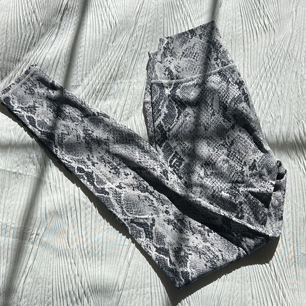 Alo yoga leggings